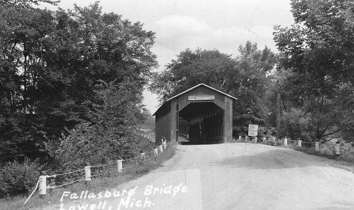 Fallasburg Covered Bridge - Old Postcard (newer photo)